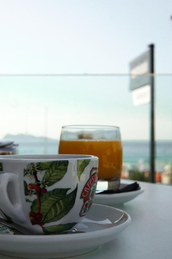 Hostal Montevideo Beachfront Nigrán Esterno foto