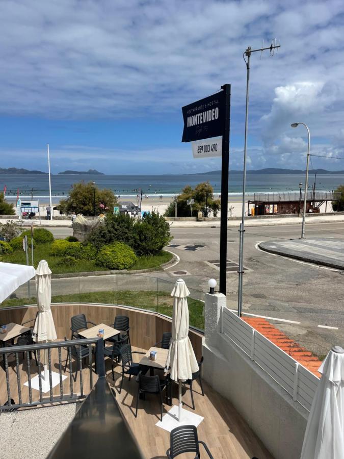 Hostal Montevideo Beachfront Nigrán Esterno foto